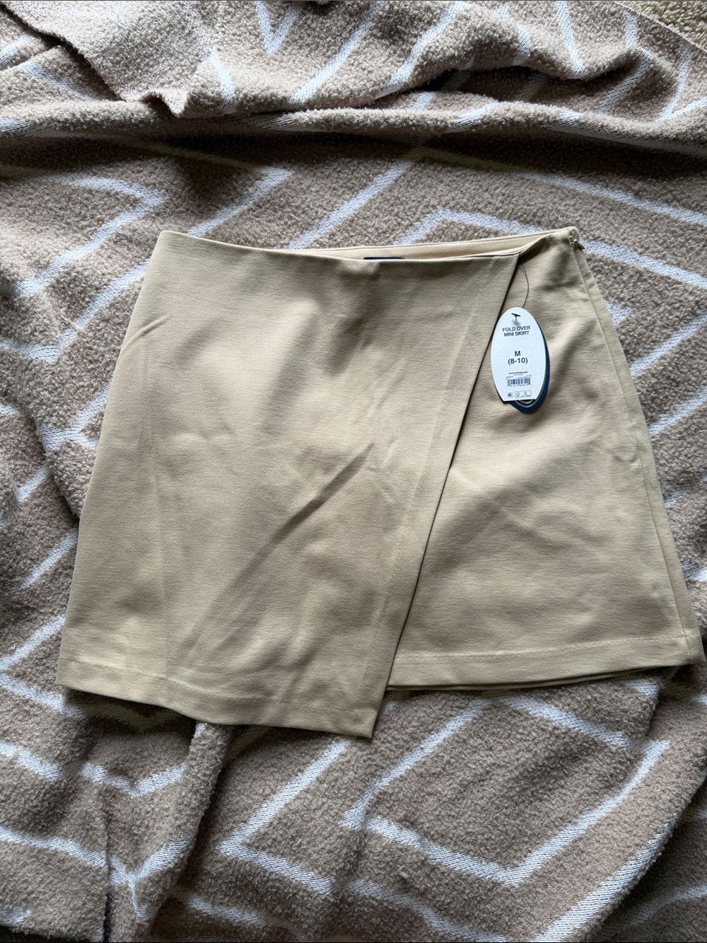 NWT! CUTE 🤍 Beige Wrap-Front Mini Skirt size 8-10